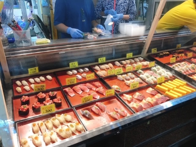 唐戸市場 新鮮なお寿司や海鮮丼を自分好みにカスタムできる市場 グルメ旅ときどきダイエット